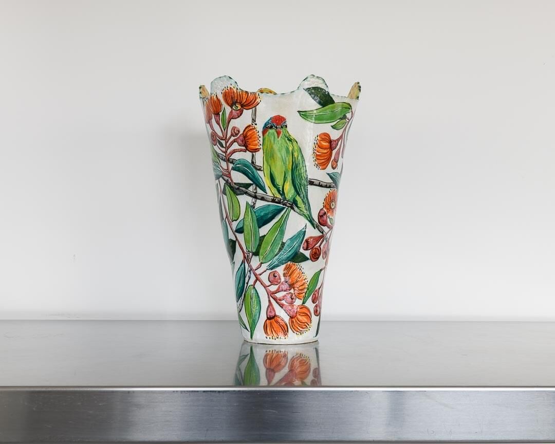 04042025_R-Musk Lorekeet in Flowering Eucalyptus Vessel031