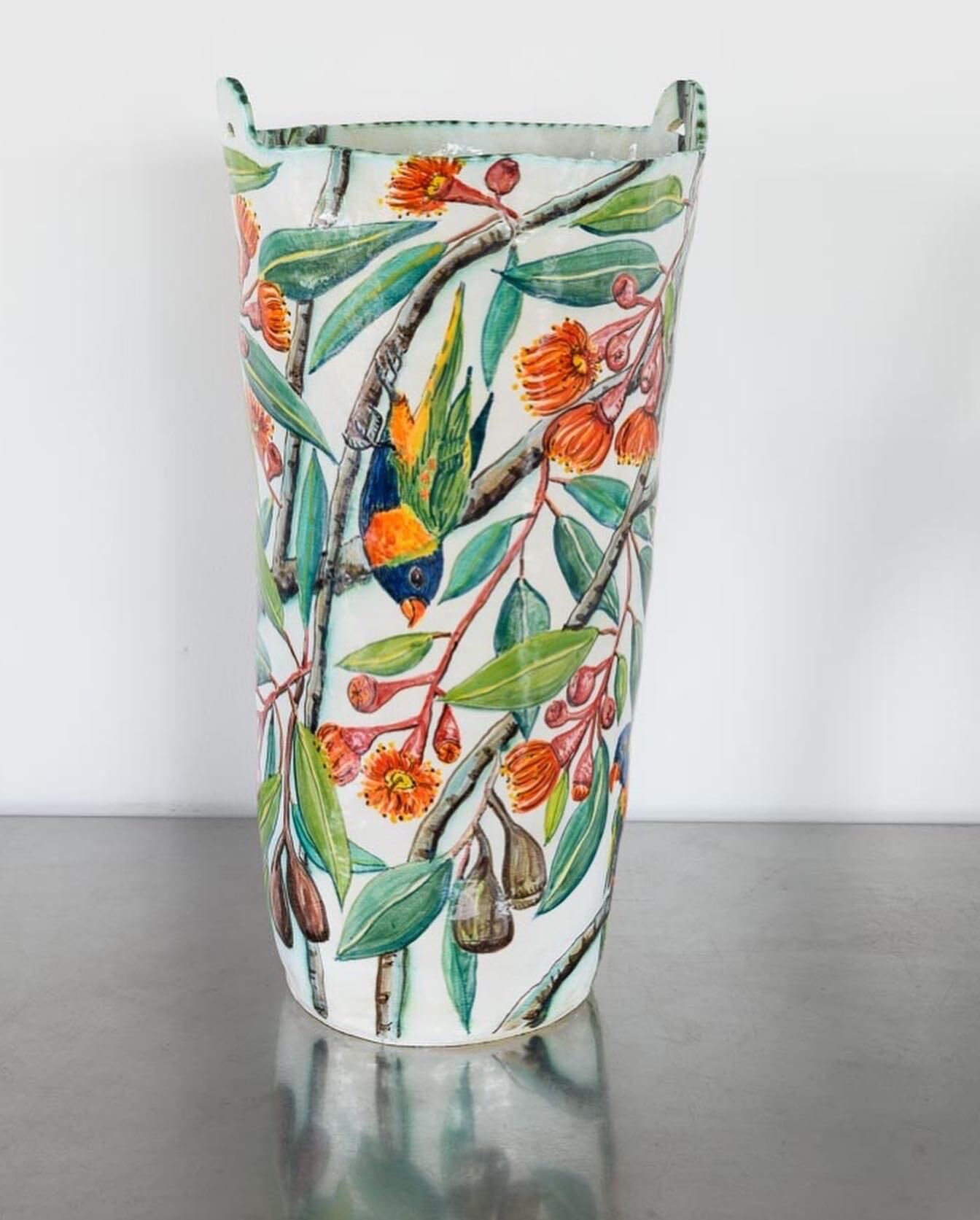 04042025_R-Parrot in Eucalyptus Double Handled Vessel0332