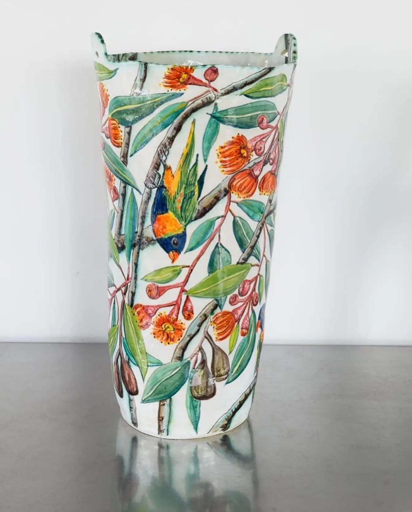 04042025_R-Parrot in Eucalyptus Double Handled Vessel0332