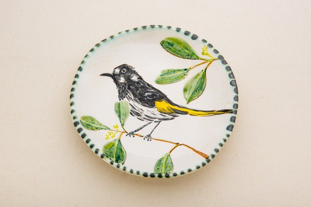 Plate with Honeyeater 1
